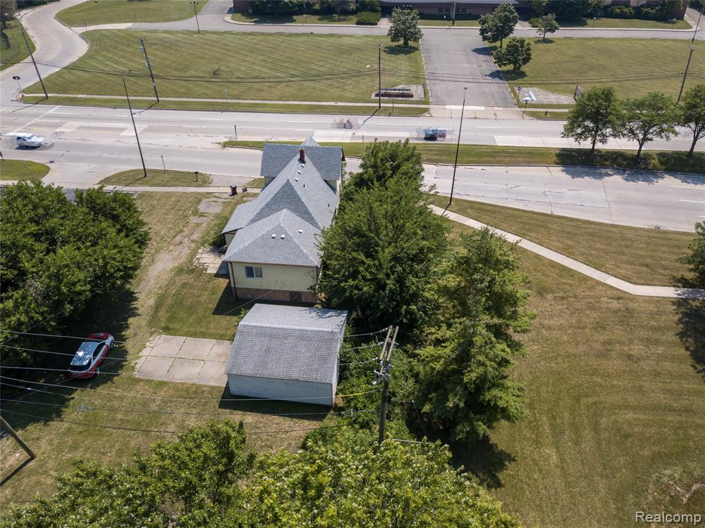 main property photo 19