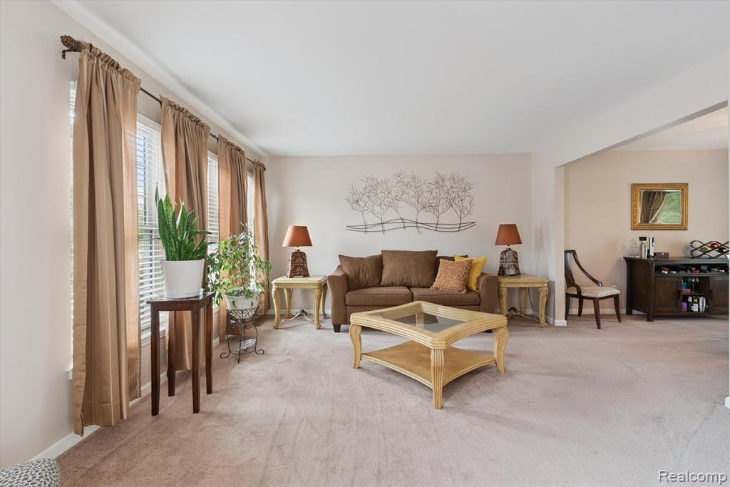 property viewer photo 10