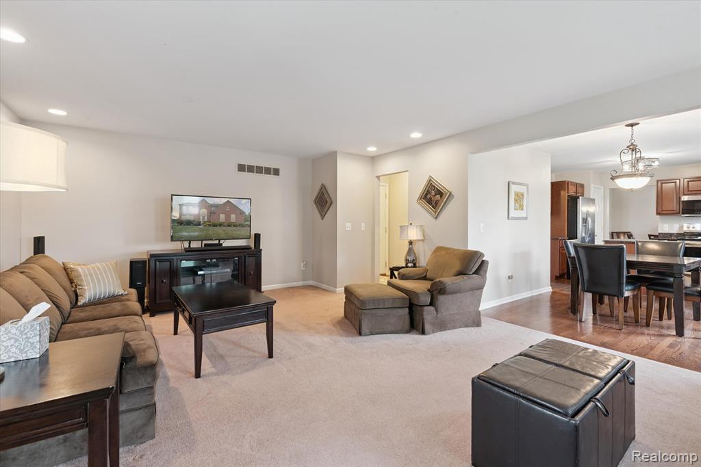 property viewer photo 23