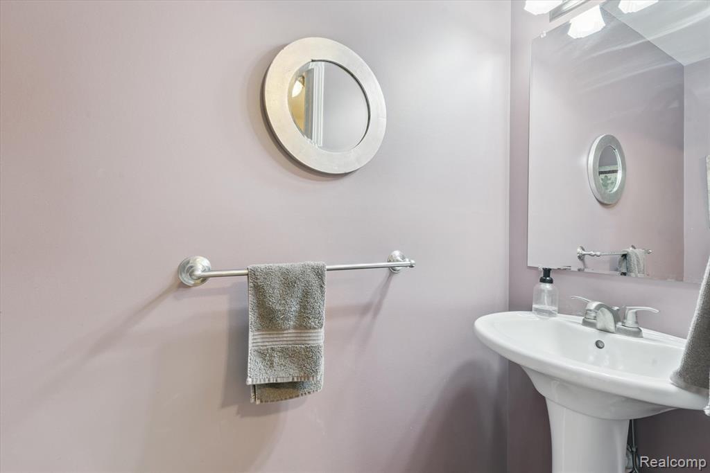 property viewer photo 30