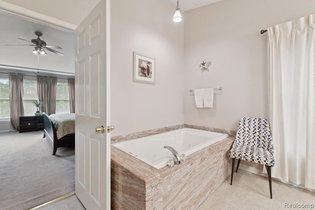 property viewer photo 35
