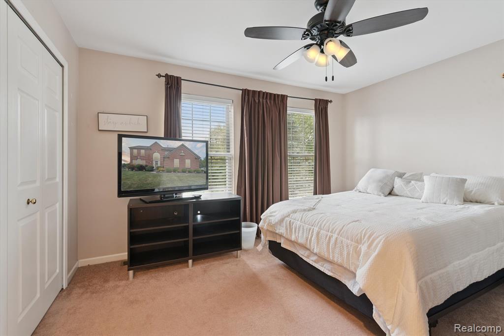 property viewer photo 38