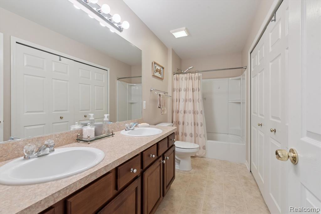 property viewer photo 42