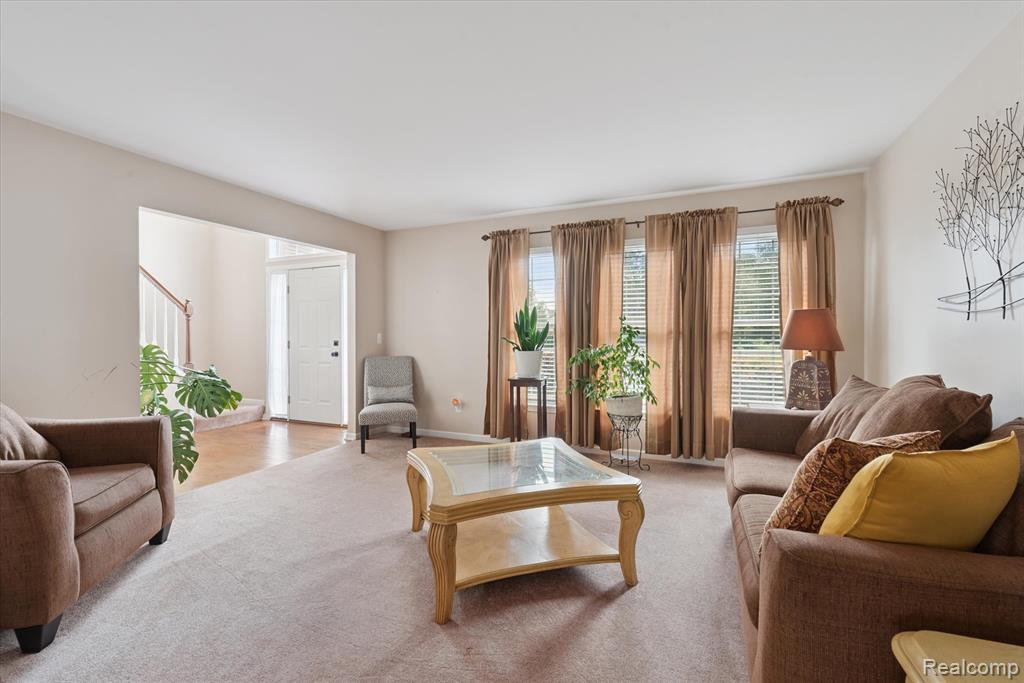 property viewer photo 9