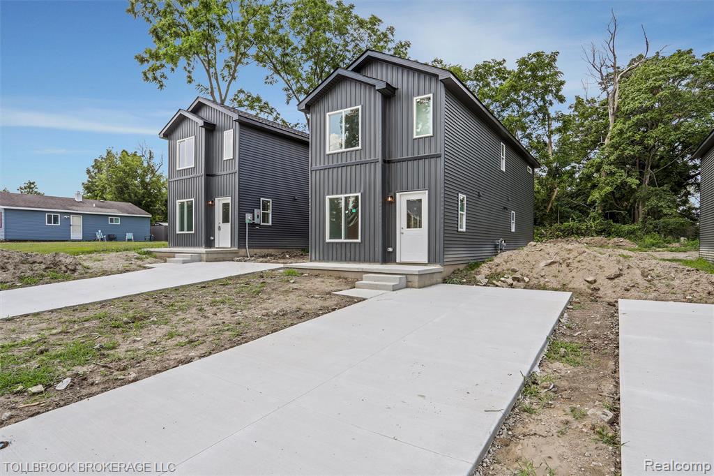 main property photo 5