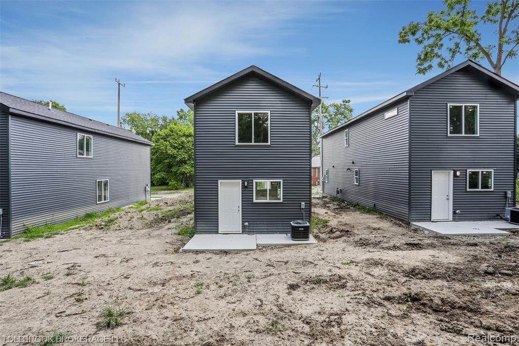 main property photo 6