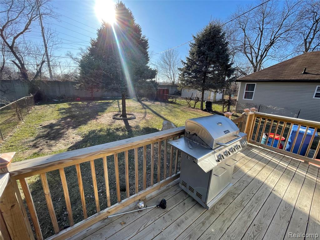 main property photo 16