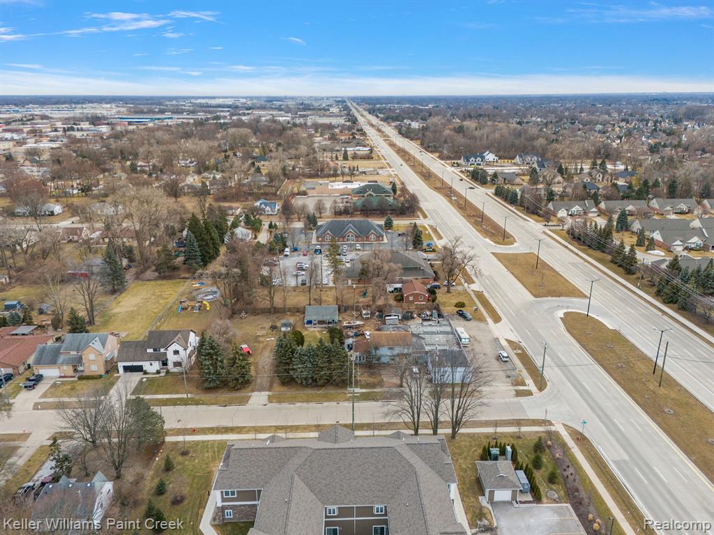 main property photo 10