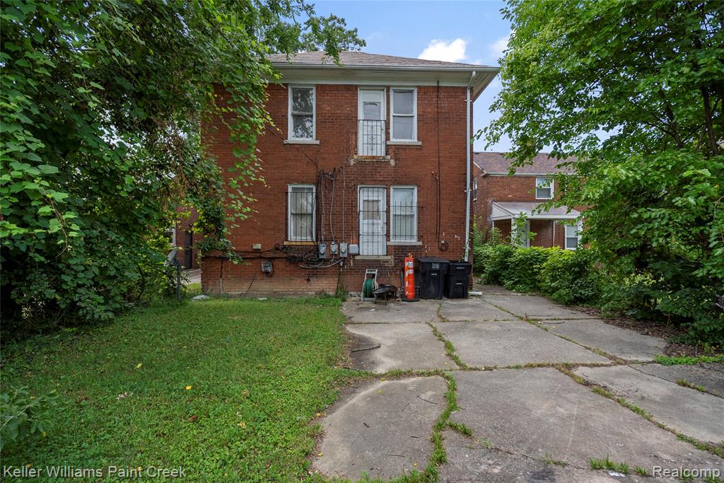 main property photo 35