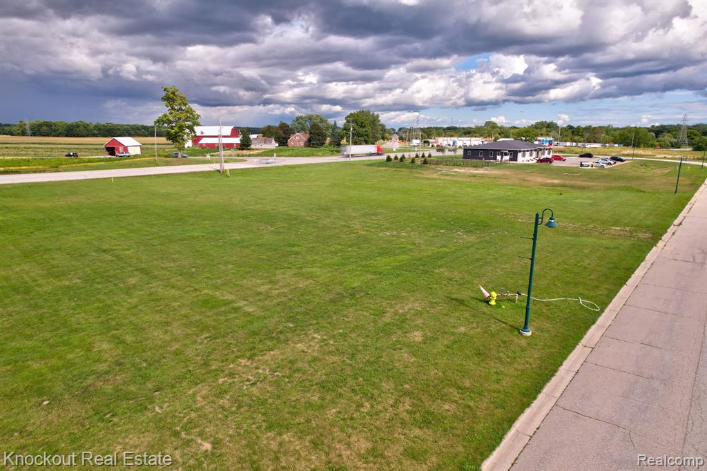 main property photo 6