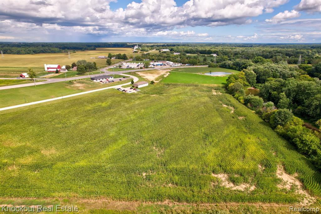 main property photo 10