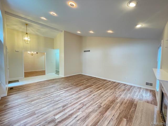 property viewer photo 24