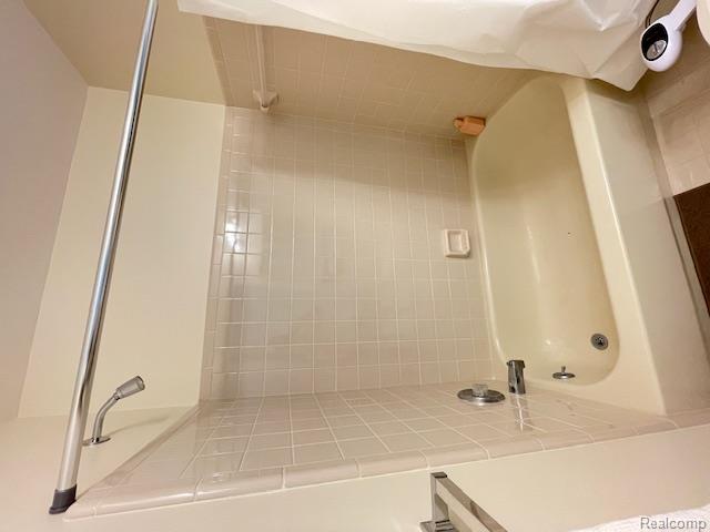 property viewer photo 67