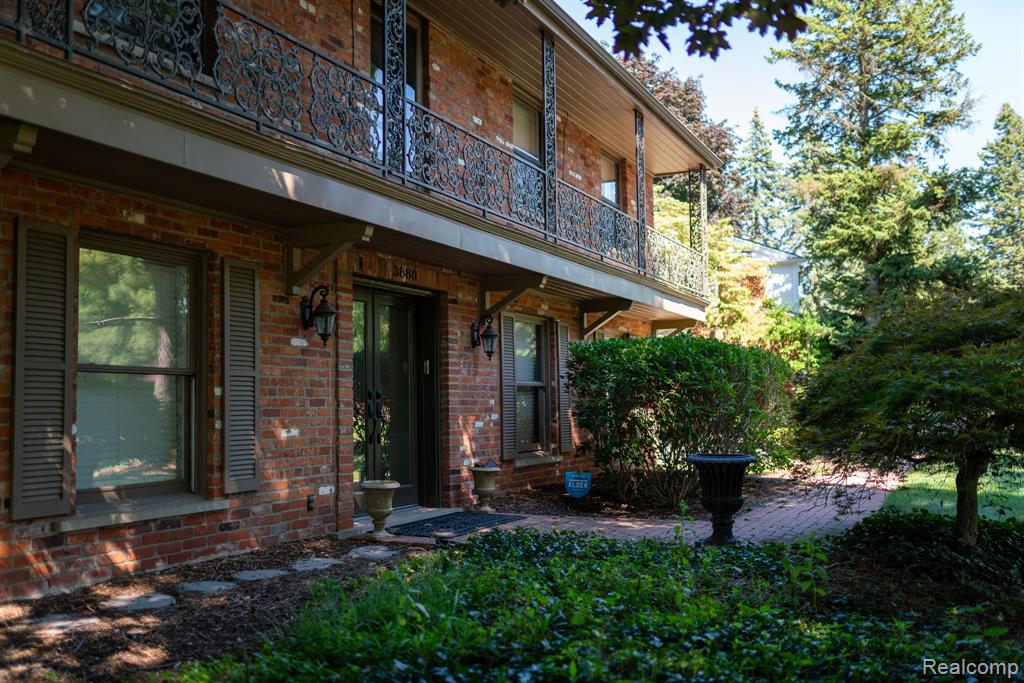 main property photo 32