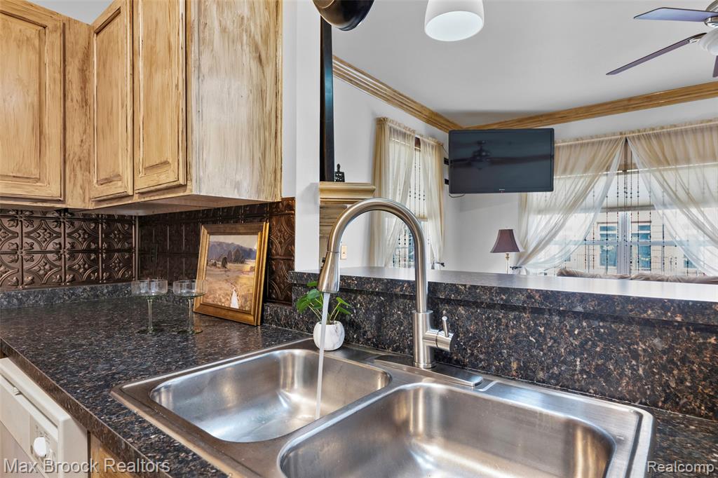 property viewer photo 5