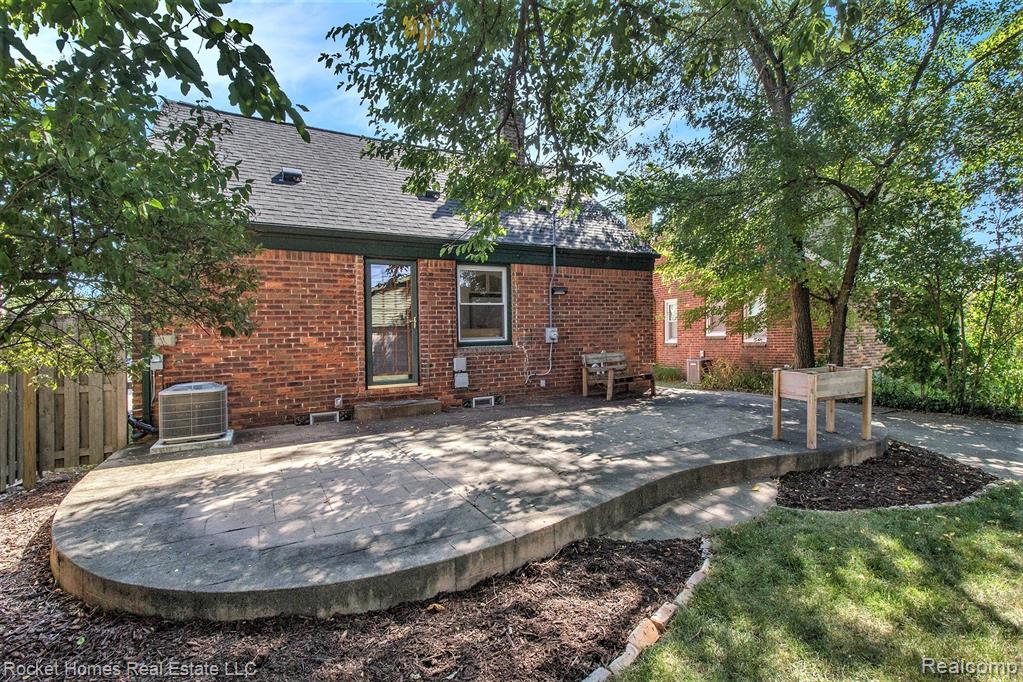 property viewer photo 20