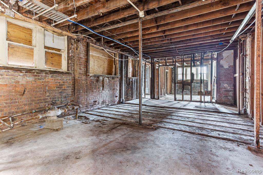 main property photo 64