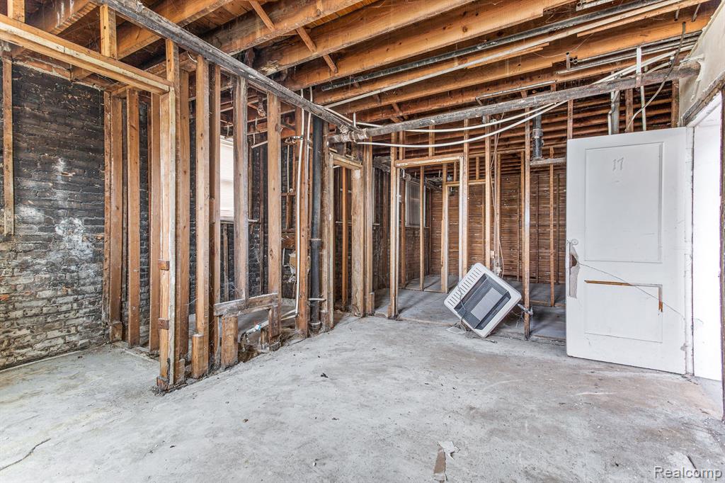 main property photo 65