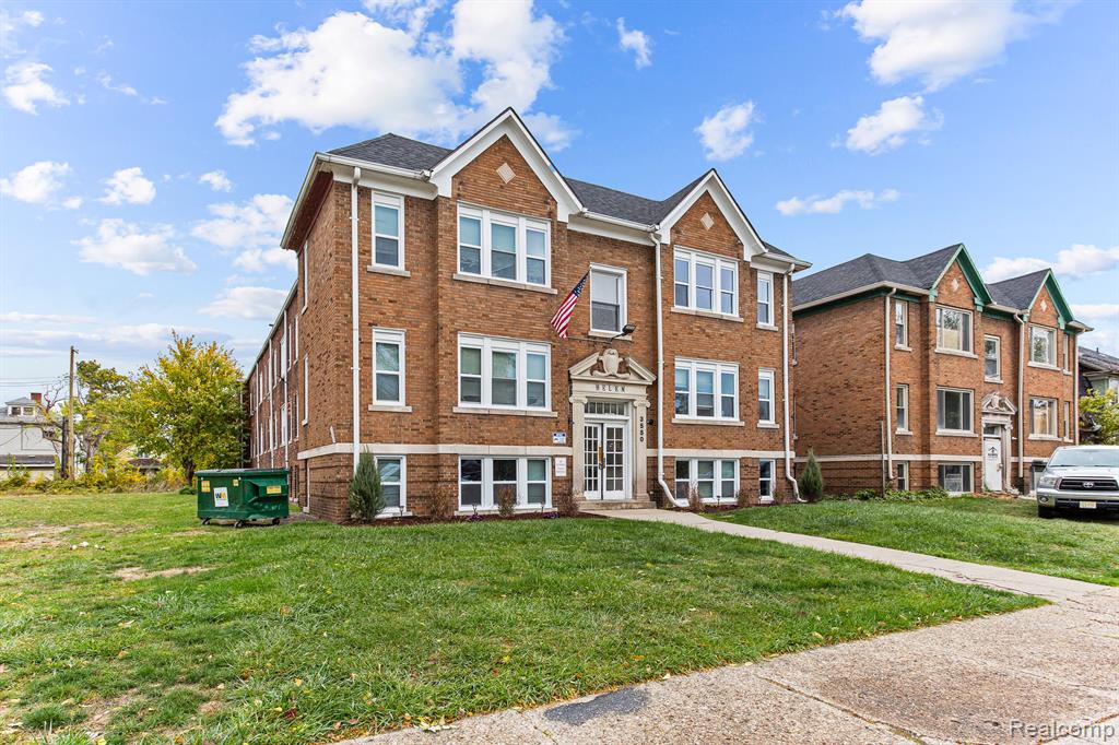 main property photo 67