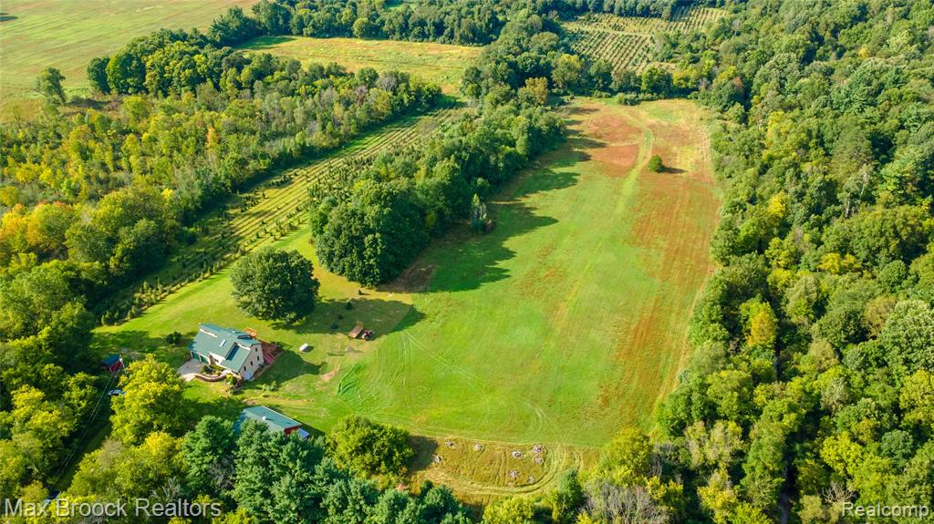 main property photo 8