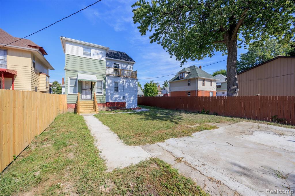 main property photo 39