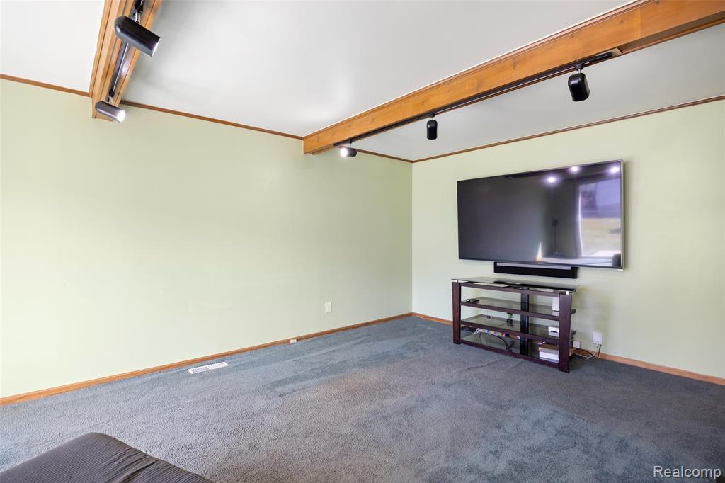 property viewer photo 12
