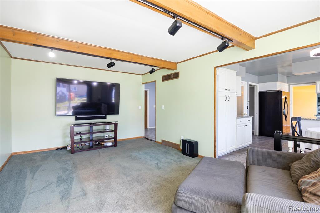 property viewer photo 14