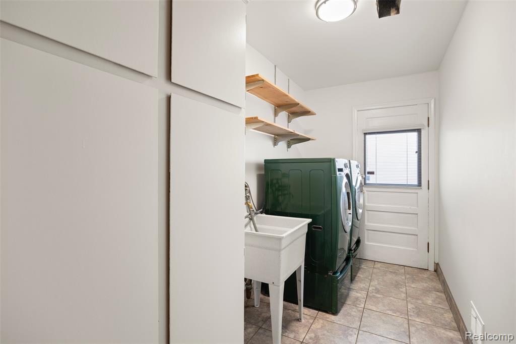 property viewer photo 16