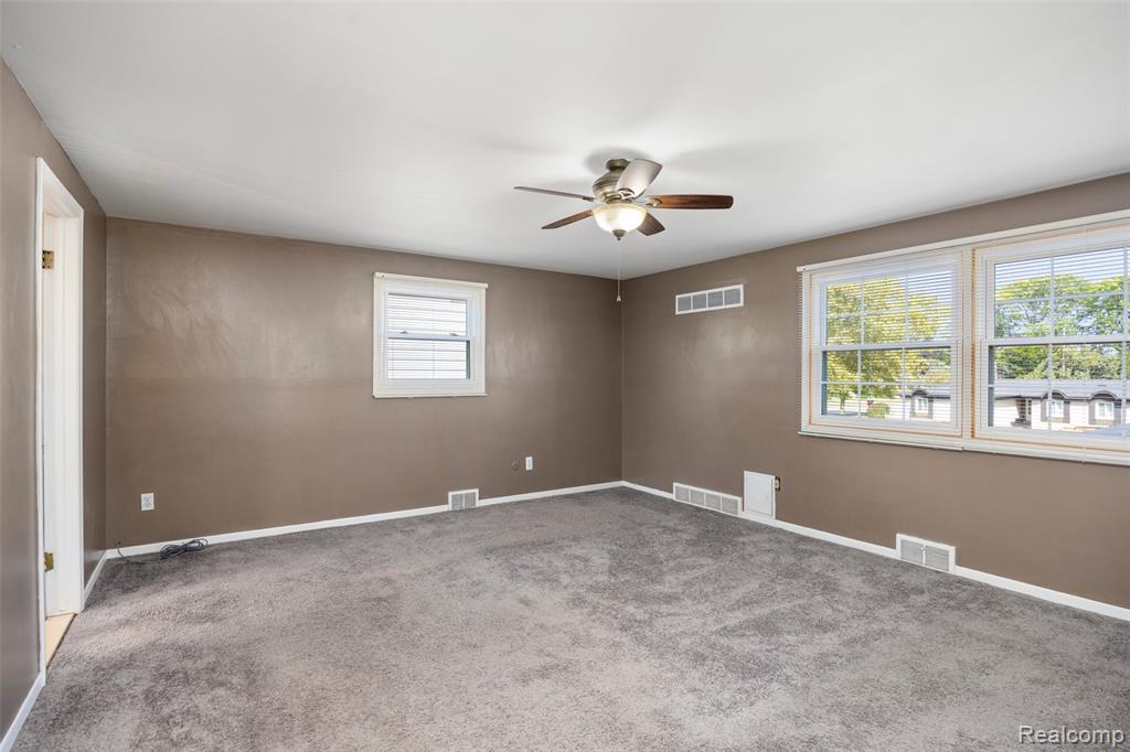 property viewer photo 17