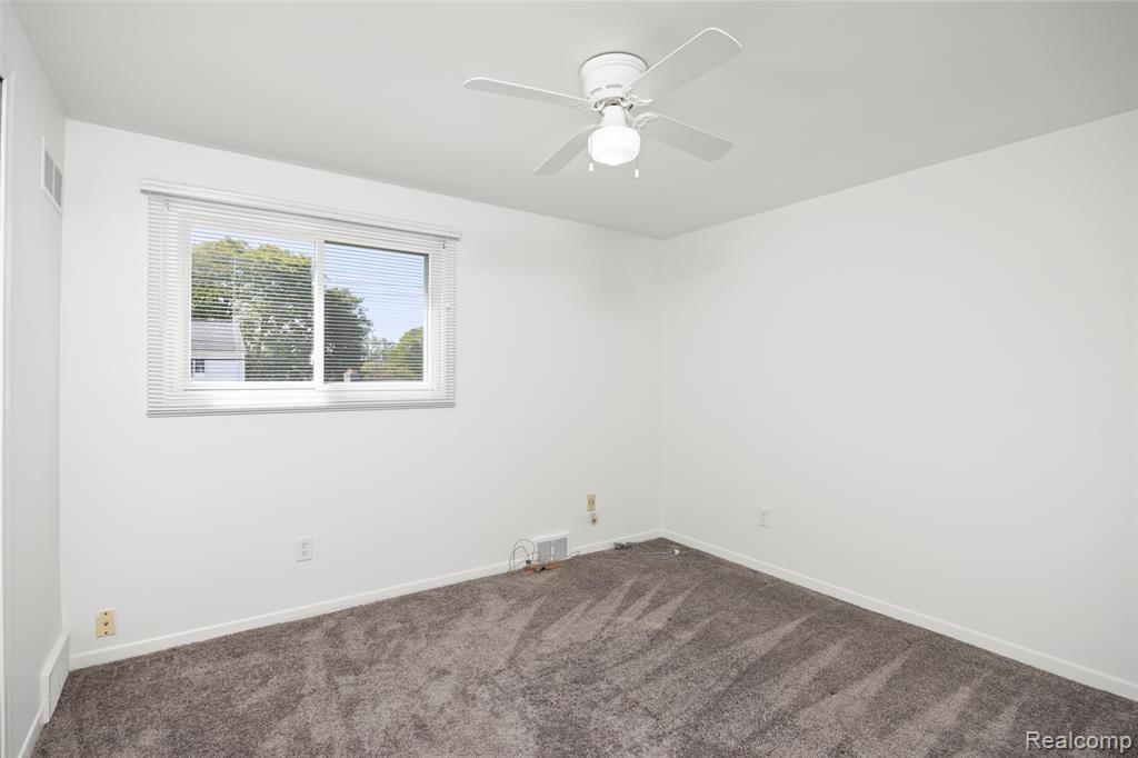 property viewer photo 20