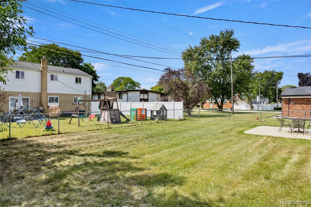 property viewer photo 35