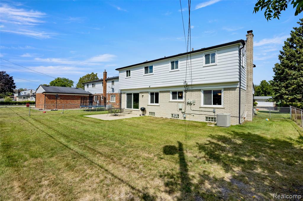 property viewer photo 36