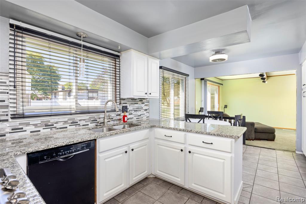 property viewer photo 8