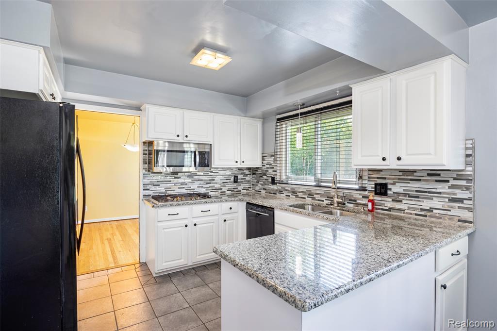 property viewer photo 9
