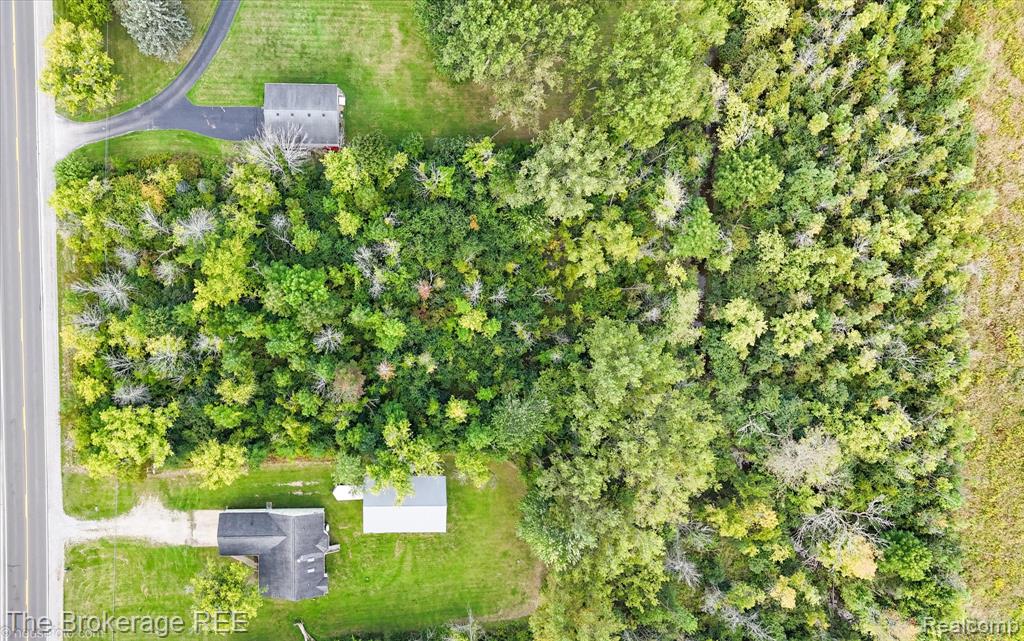 main property photo 11