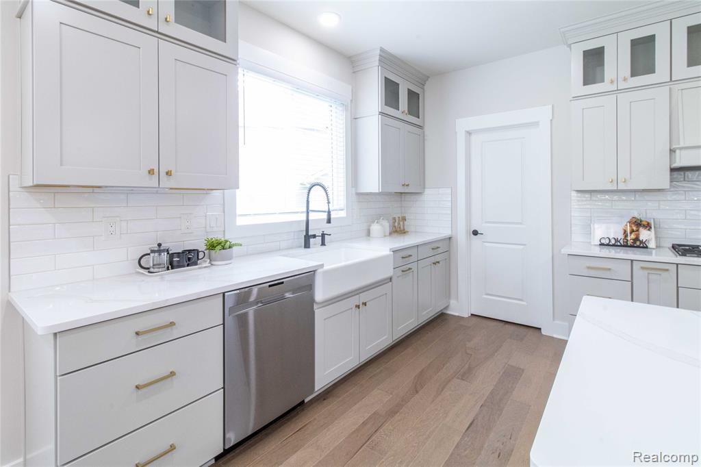 property viewer photo 17