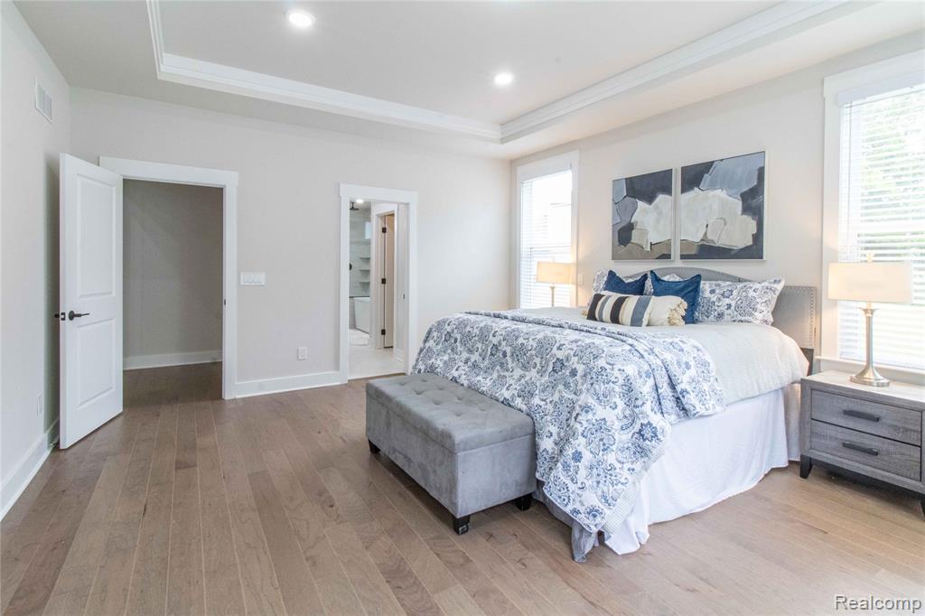 property viewer photo 25