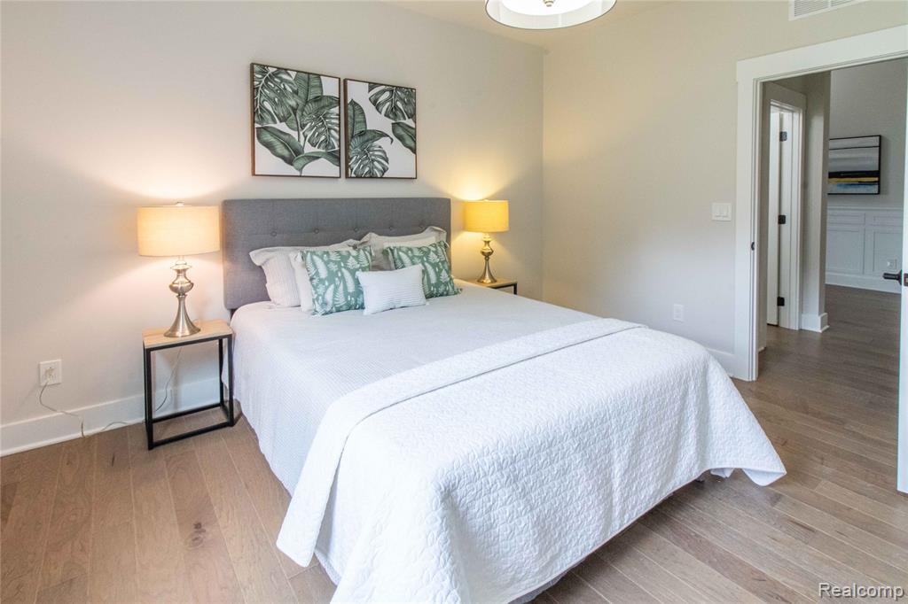 property viewer photo 31