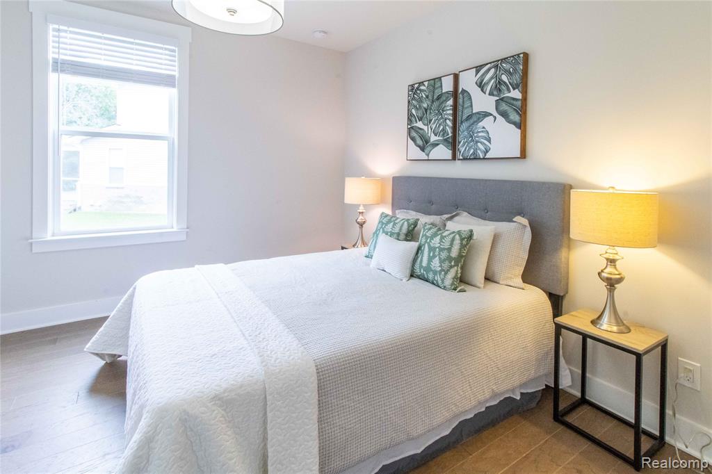 property viewer photo 32