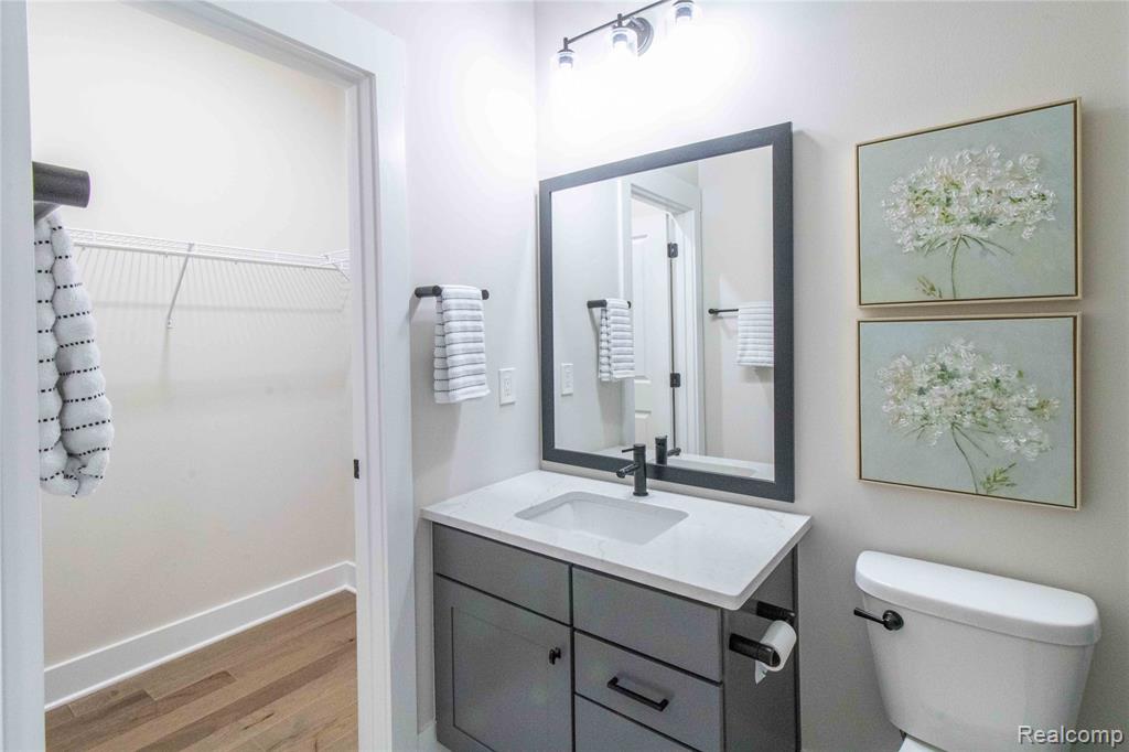 property viewer photo 33