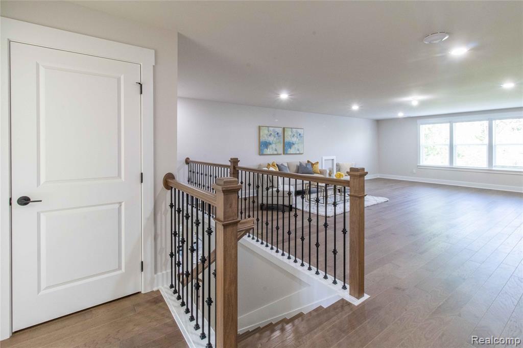 property viewer photo 41