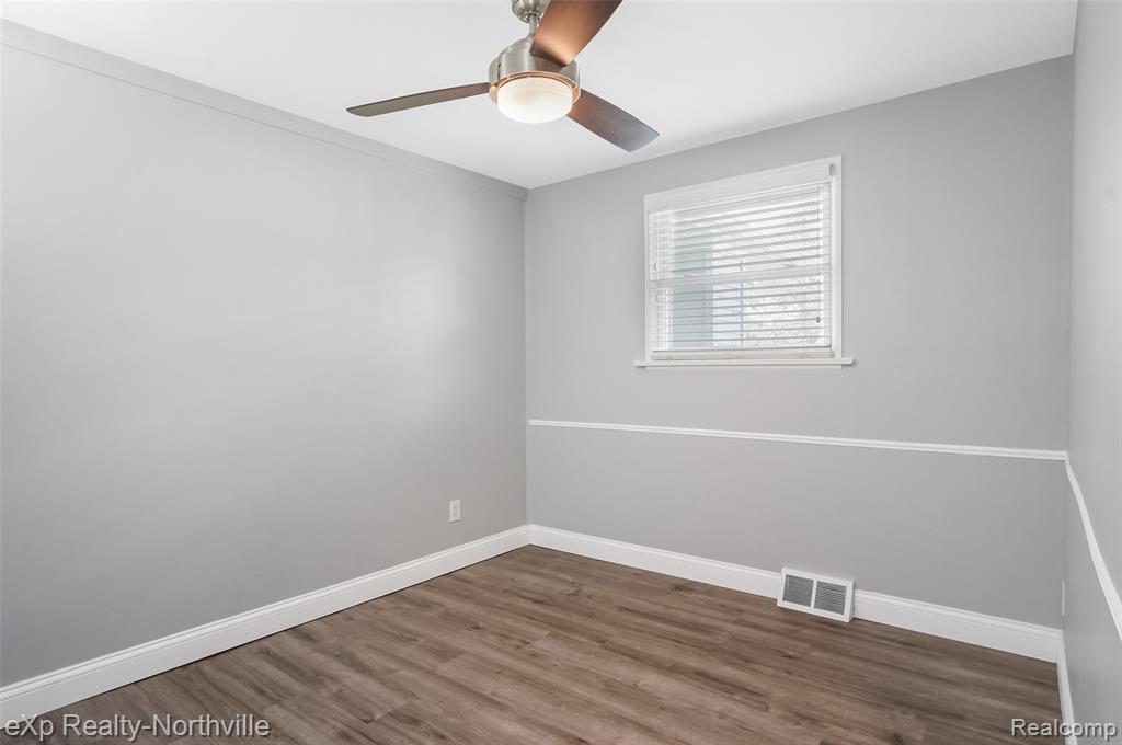 property viewer photo 41