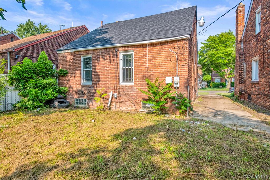 main property photo 22