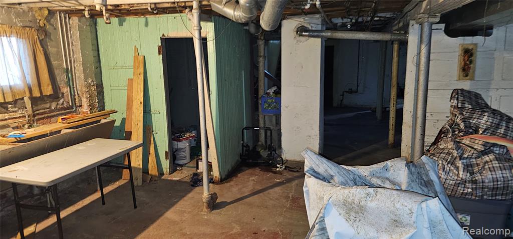 main property photo 71