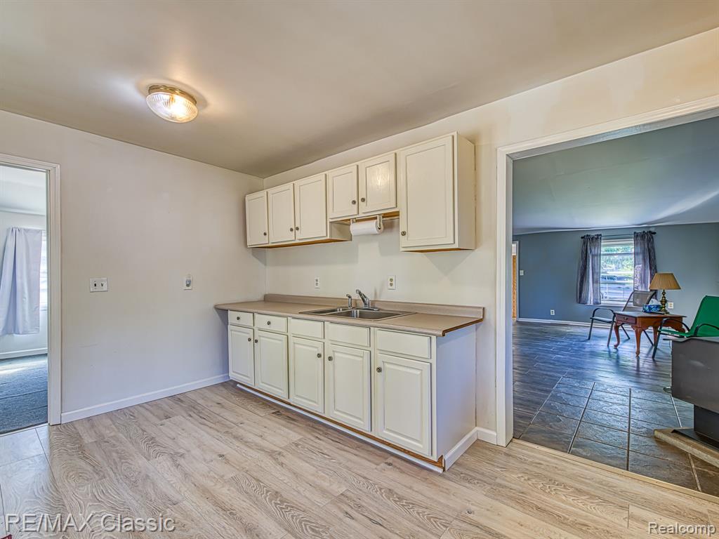 property viewer photo 6