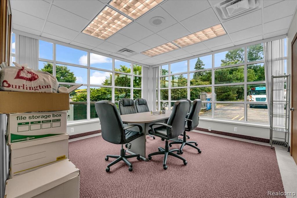 main property photo 40