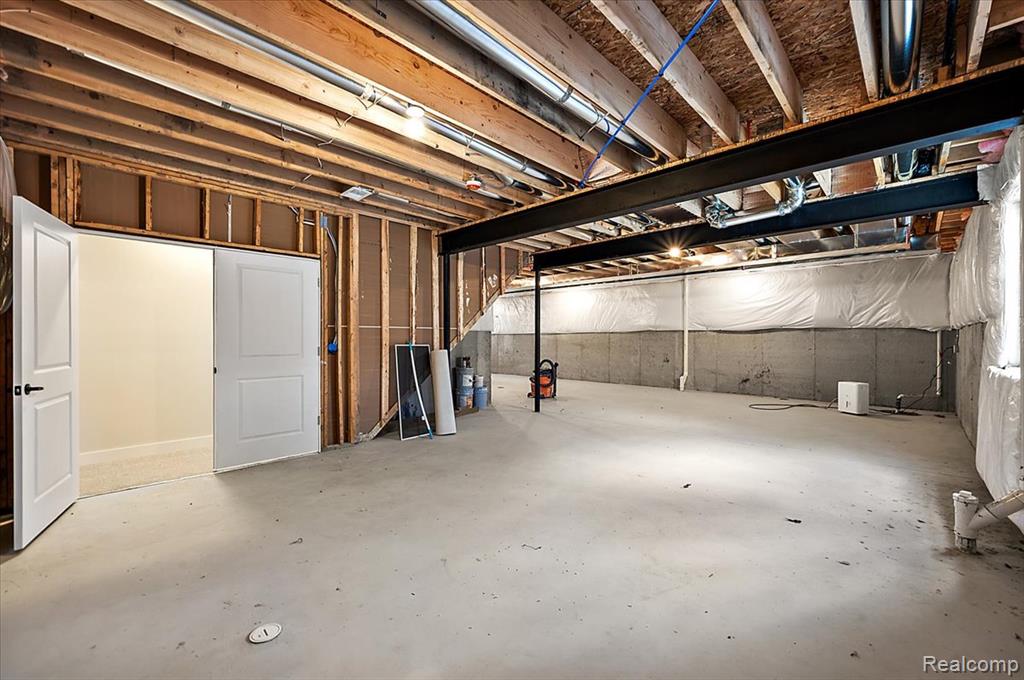 main property photo 64