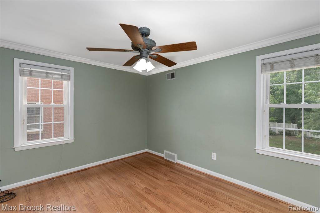 property viewer photo 19
