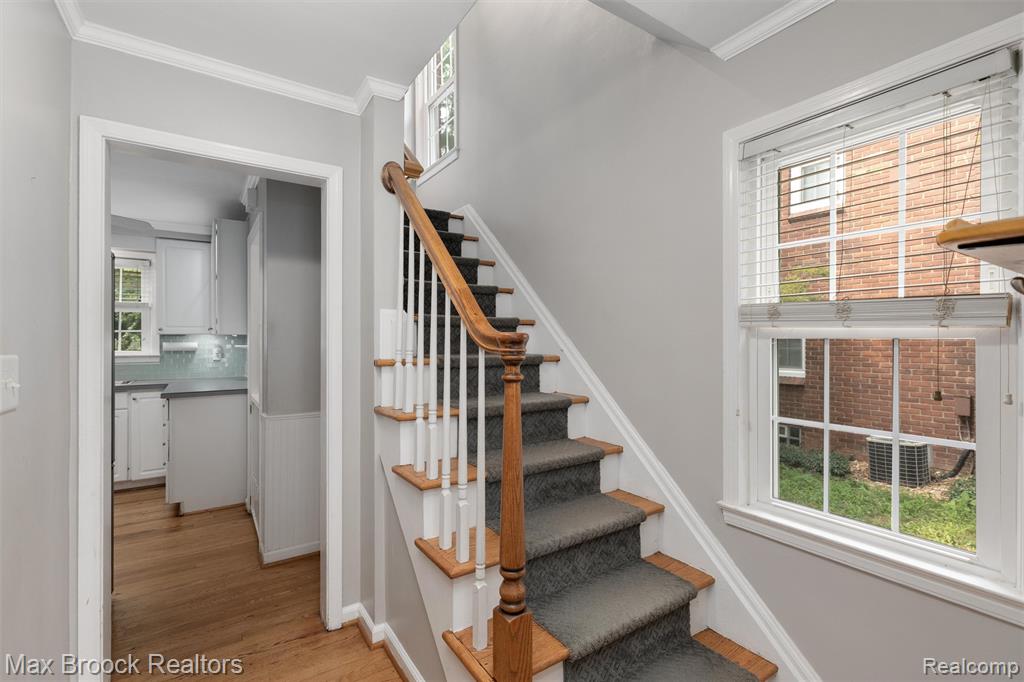 property viewer photo 2