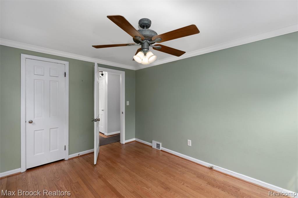 property viewer photo 20